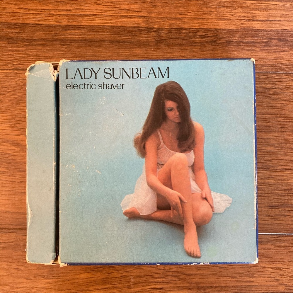 Sunbeam Vintage Lady Electric Shaver NIB